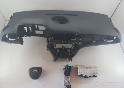 Opel Corsa e anno 2017 kit airbag